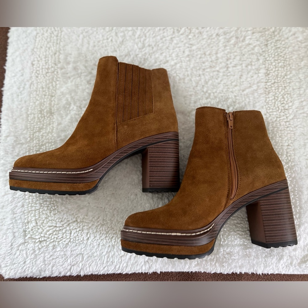 STEVE MADDEN Searches Brown Platform Ankle Boot
